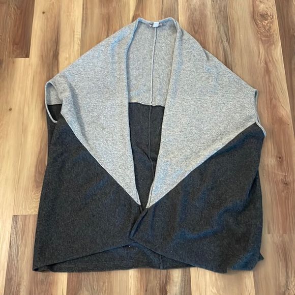 Nordstrom Sweaters - Nordstrom cashmere Colorblock cardigan